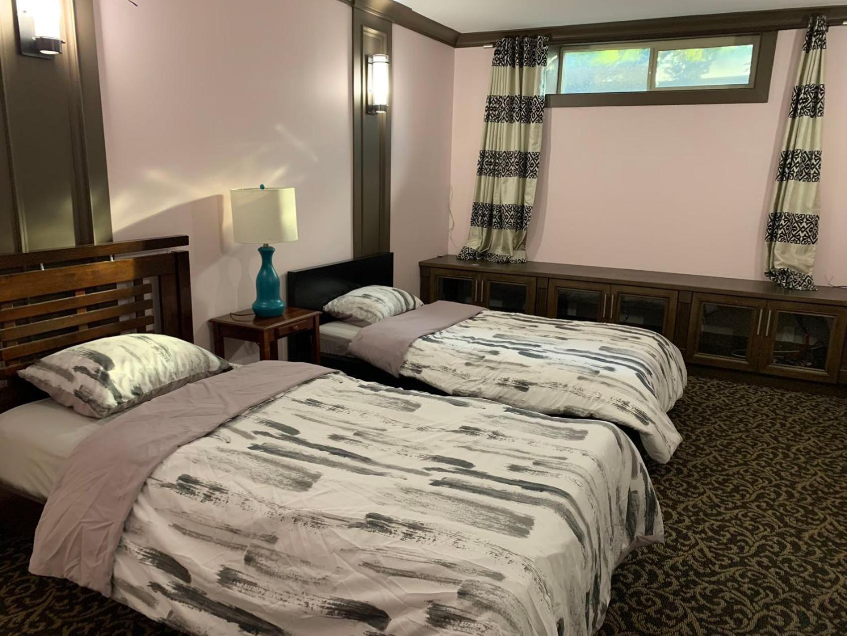 Spacious Burnaby Guest Home Екстериор снимка